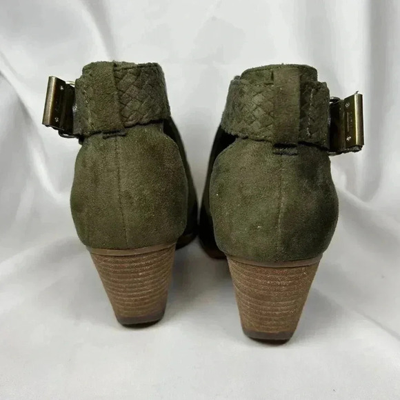 C. Est 1946 Olivine Size 8 Boots Suede Ankle Green Strap - Picture 6 of 10